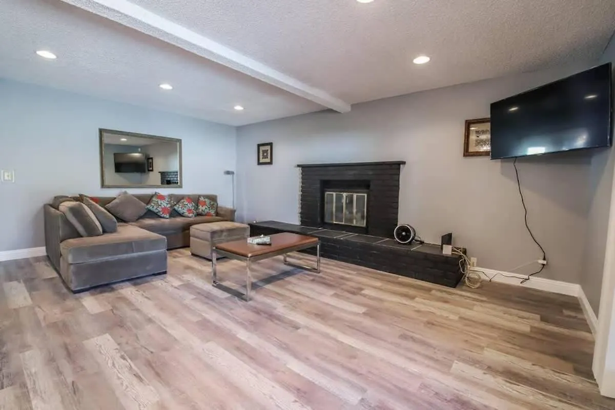 Exclusive Residence Steps From The Las Vegas Strip